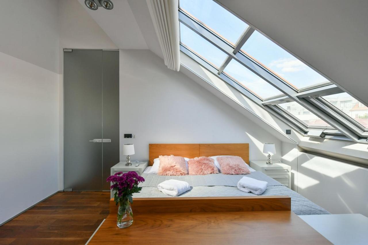Luxury Central Penthouse With Sauna, Terrace, 250M2, 5Bdrm, 3Bthrm 프라하 외부 사진