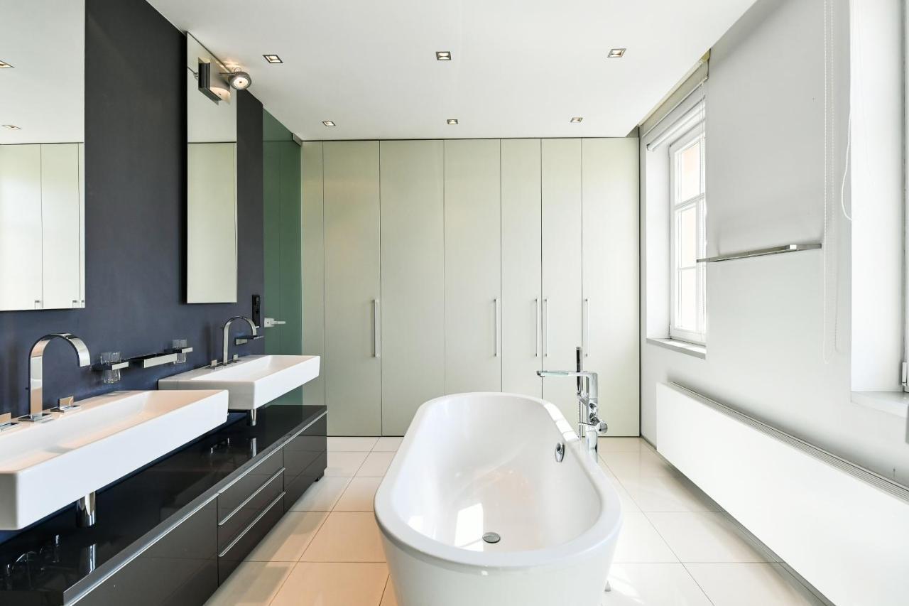 Luxury Central Penthouse With Sauna, Terrace, 250M2, 5Bdrm, 3Bthrm 프라하 외부 사진