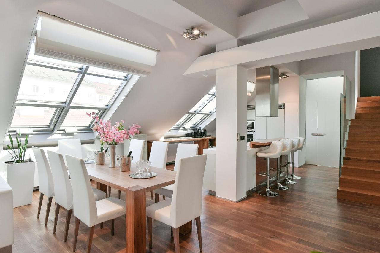 Luxury Central Penthouse With Sauna, Terrace, 250M2, 5Bdrm, 3Bthrm 프라하 외부 사진