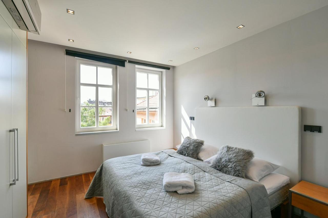 Luxury Central Penthouse With Sauna, Terrace, 250M2, 5Bdrm, 3Bthrm 프라하 외부 사진