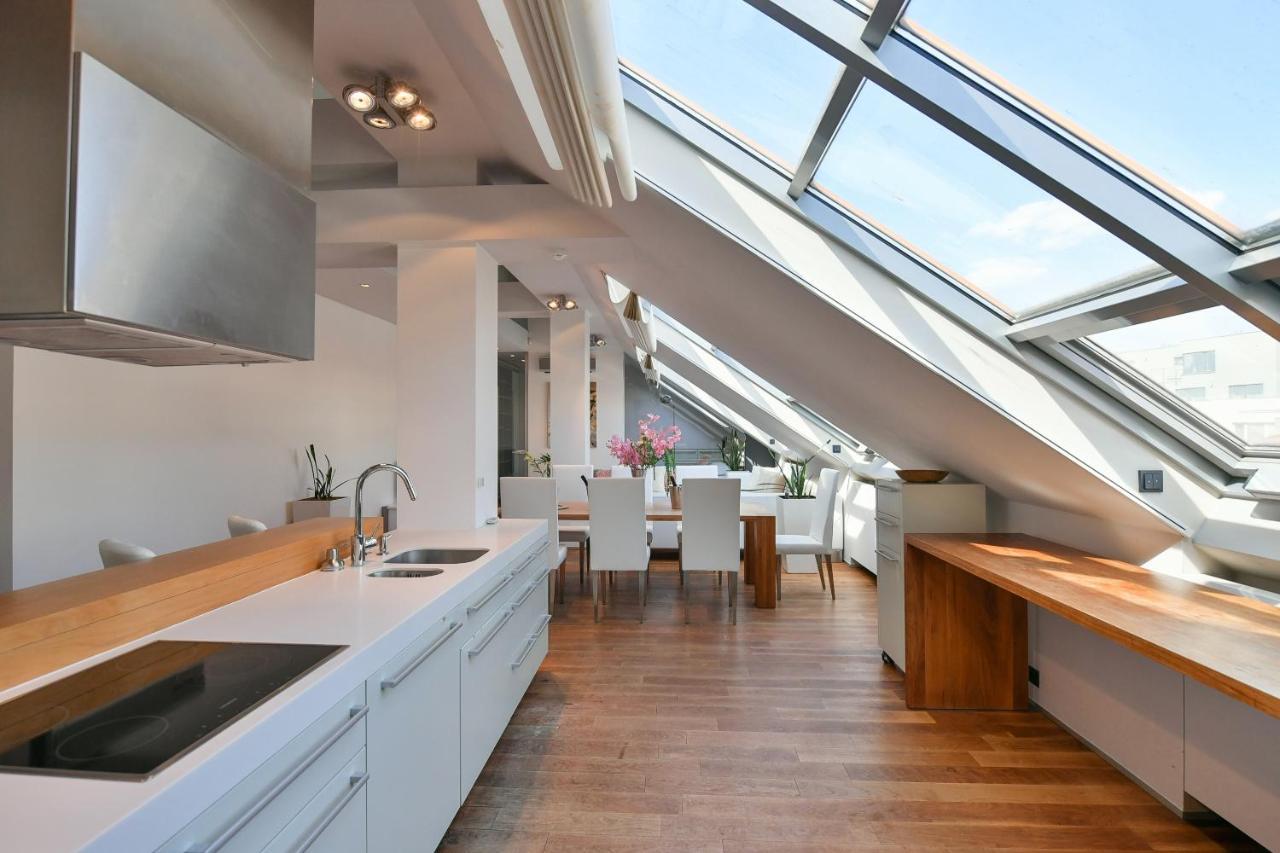 Luxury Central Penthouse With Sauna, Terrace, 250M2, 5Bdrm, 3Bthrm 프라하 외부 사진