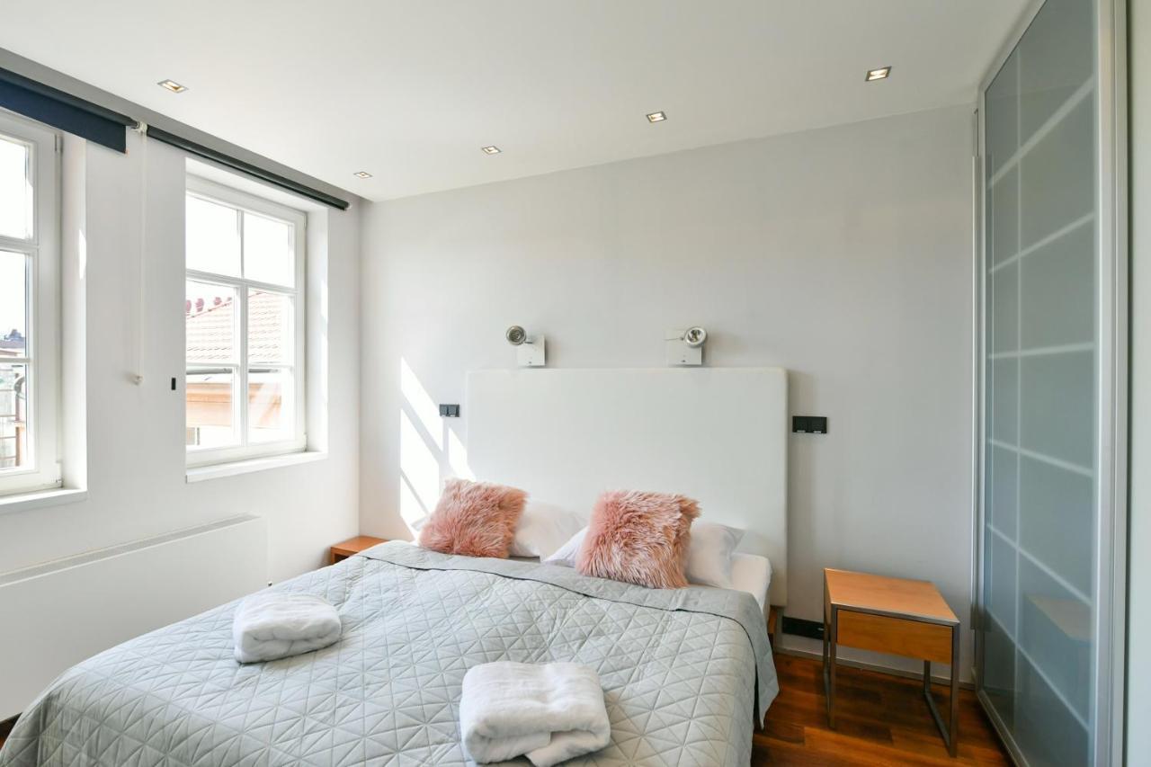Luxury Central Penthouse With Sauna, Terrace, 250M2, 5Bdrm, 3Bthrm 프라하 외부 사진
