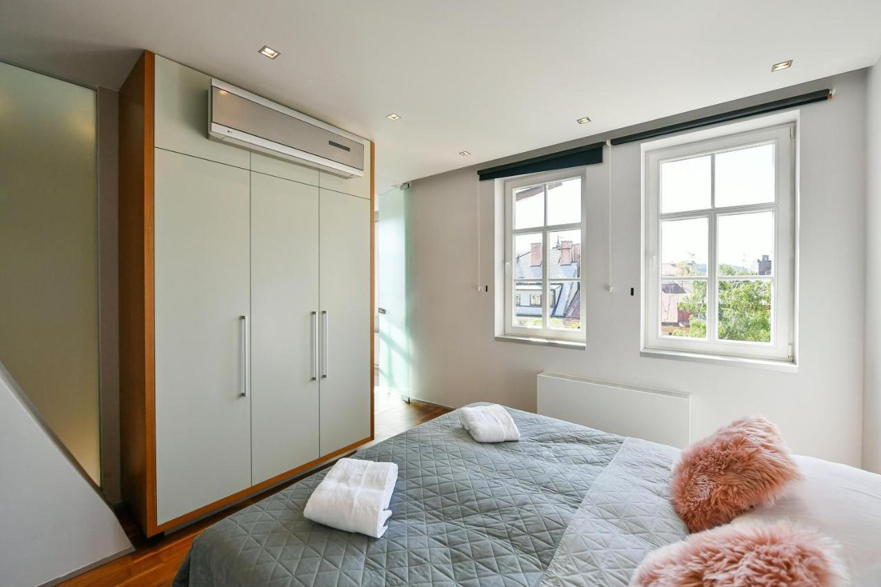 Luxury Central Penthouse With Sauna, Terrace, 250M2, 5Bdrm, 3Bthrm 프라하 외부 사진