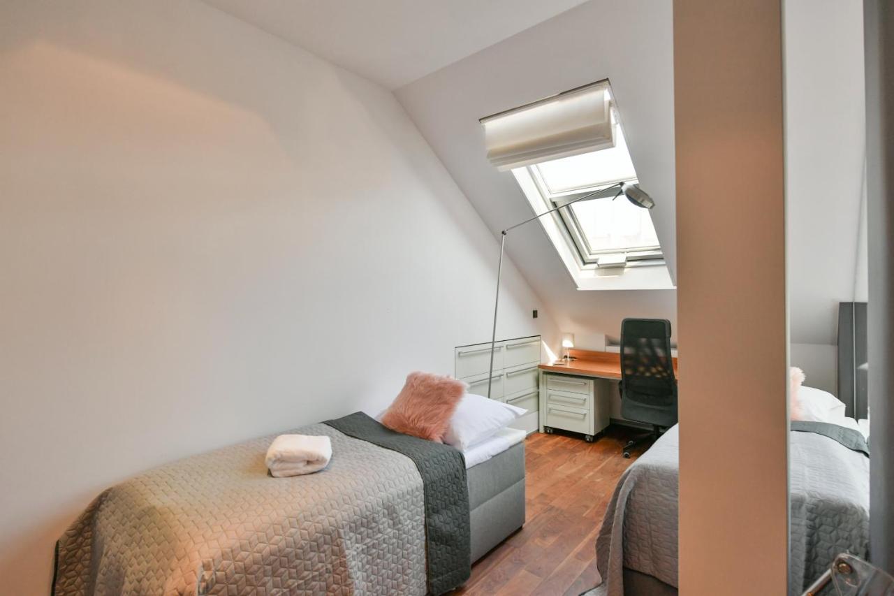 Luxury Central Penthouse With Sauna, Terrace, 250M2, 5Bdrm, 3Bthrm 프라하 외부 사진
