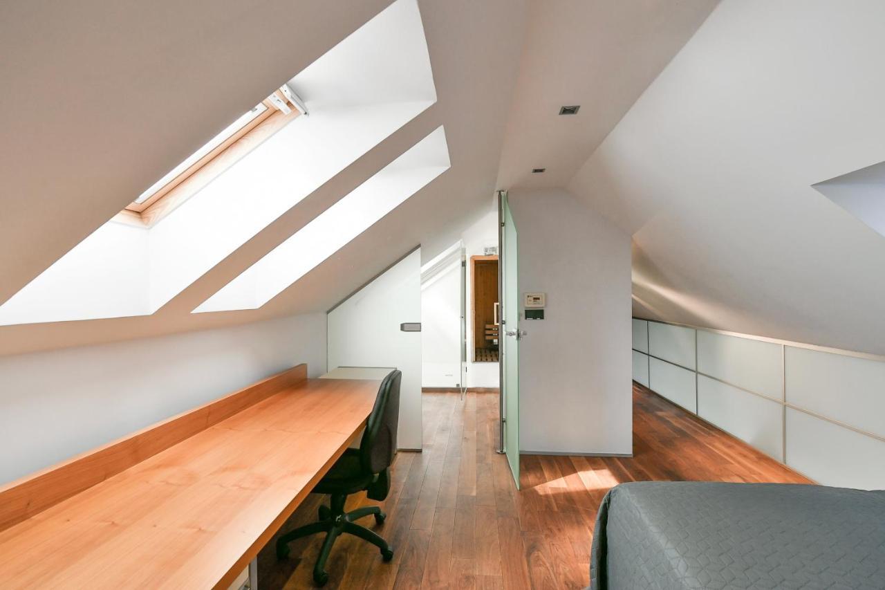 Luxury Central Penthouse With Sauna, Terrace, 250M2, 5Bdrm, 3Bthrm 프라하 외부 사진